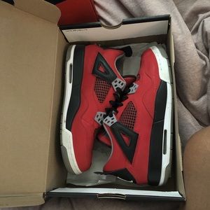 Jordan Retro 4s